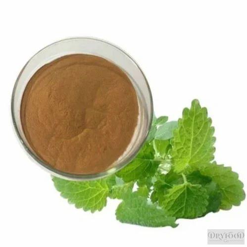 Detailed view of lemon balm extract powder, emphasizing its gentle water extraction process and alcohol-free, child-friendly tranquility properties